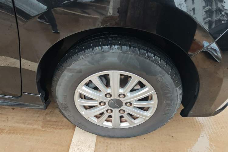 Used SAIC MAXUS G20 2023 Facelifted ES 2.0T Gasoline Automatic Value Edition