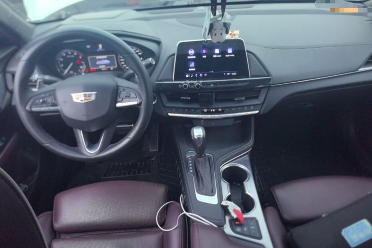 Used Cadillac CT4 2022 28T Prestige Edition Center Console