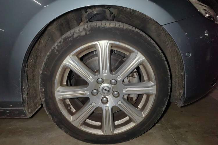 Used Volvo V40 2017 T3 Zhiya Edition Right Front Wheel Hub
