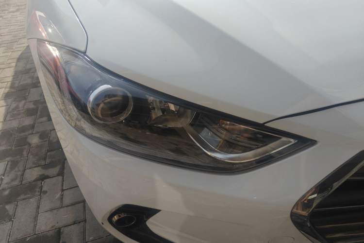 Used Hyundai Elantra (6th Generation / Lingdong) 2016 1.6L Automatic ZhiXuan – Elite Version Right Front Headlight