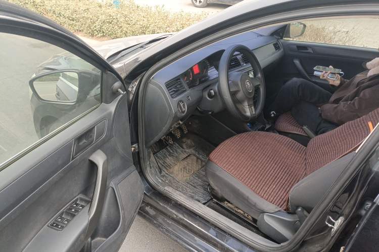 Used Volkswagen Santana 2013 1.4L Manual Fashion Edition Driver Seat