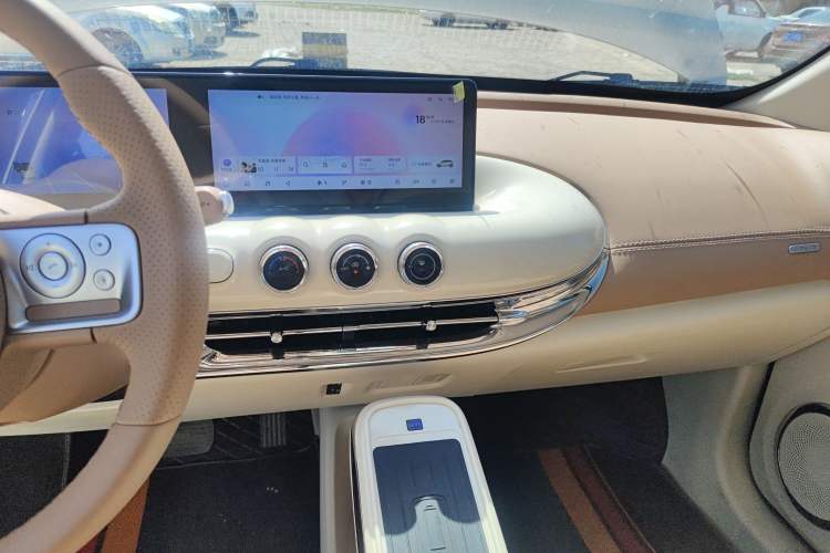 Used Wuling Bingo 2025 410 km Lingxi Deluxe Edition Audio And AC Panel