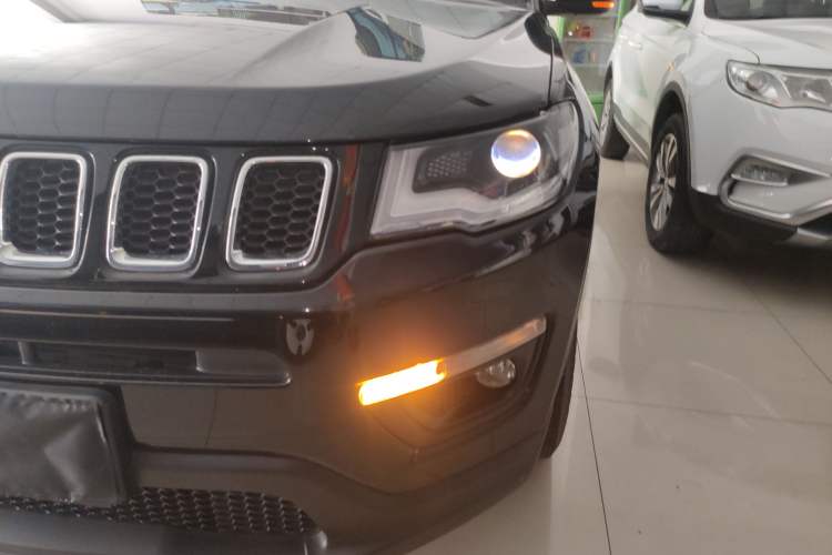 Used Jeep Compass 2019 220T Automatic Family Edition