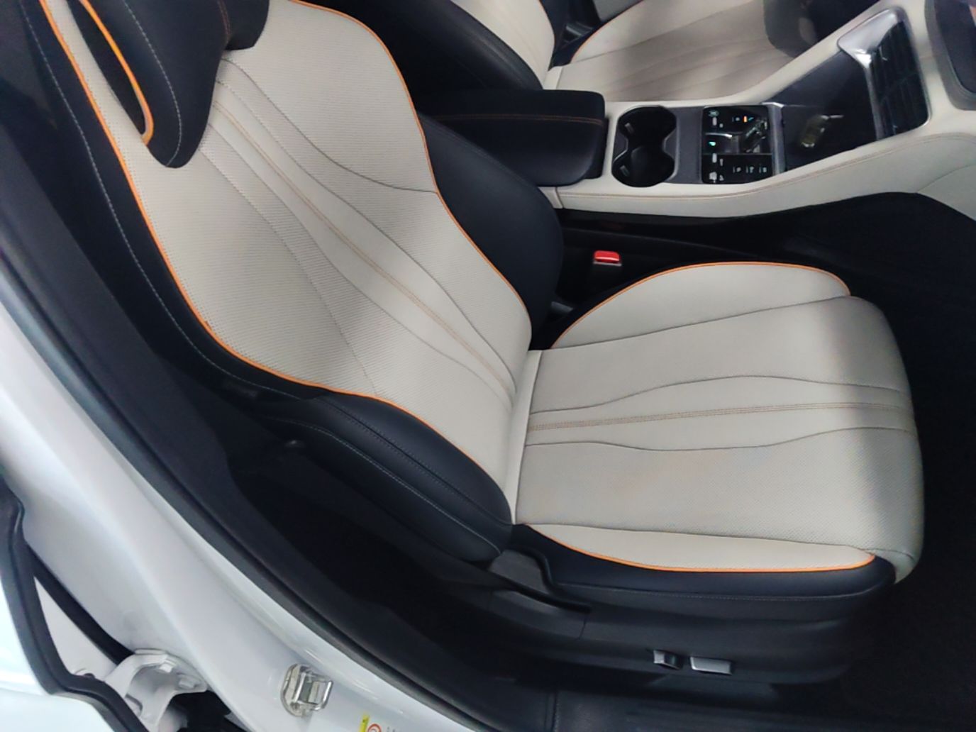 BYD Song PLUS New Energy 2024 Honor Edition EV 520km Flagship Model — снимка 19