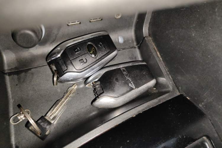 Used Soueast DX7 2015 1.5T Automatic Luxury Model