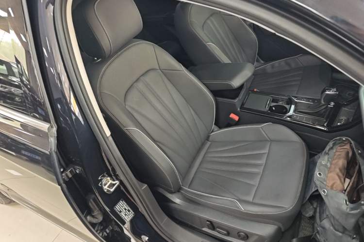 Used Volkswagen Passat 2024 380TSI Starry Dragon Edition Right Front Seat