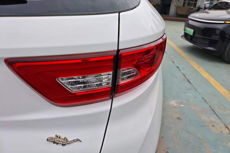 Used Soueast DX7 2016 1.5T Manual Triumph Edition