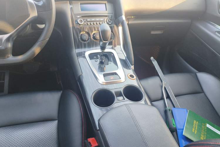 Used Peugeot 3008 2015 2.0L Automatic Classic Edition
