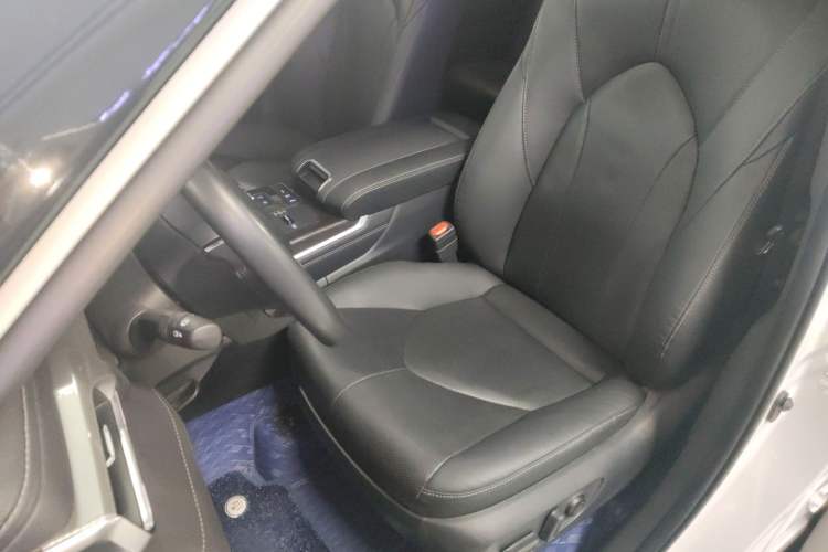 Used Toyota Highlander 2022 Dual-Engine 2.5L Four-Wheel Drive Supreme Edition 7-Seater Left Front Seat