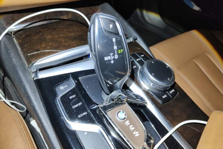 Used BMW 5 Series 2018 528Li Launch Special Edition Gear Lever