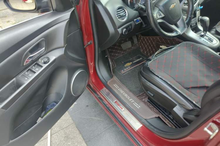 Used Chevrolet Cruze 2013 1.8L SX AT
