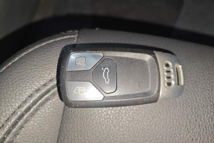 Used Audi A4L 2018 30th Anniversary Edition 30 TFSI Ambition Model