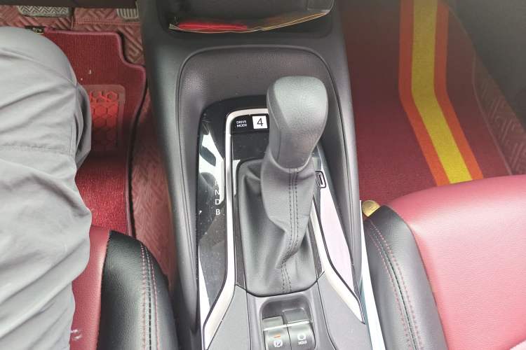 Used Toyota Corolla 2021 Dual-Motor 1.8L E-CVT Elite Edition Gear Lever