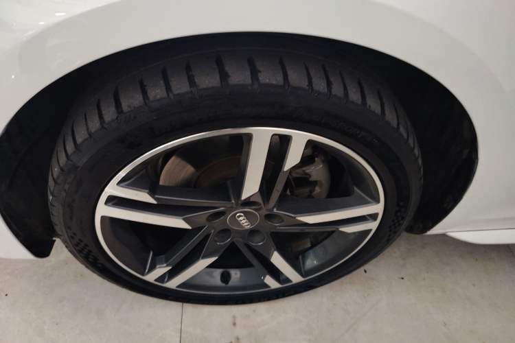 Used Audi A4L 2020 40 TFSI quattro Luxury Dynamic Model