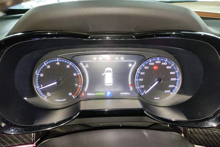 Used GAC Trumpchi GS8 2017 320T Two-Wheel Drive Luxury Smart Connectivity Version (7 Seats) Instrument Cluster
