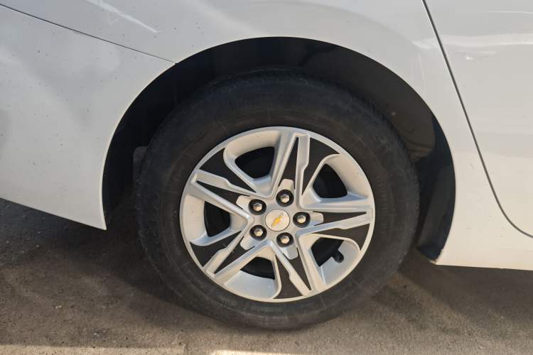 Used Chevrolet Cavalier 2019 320 Automatic Enjoyment with Sunroof Right Rear Wheel Hub