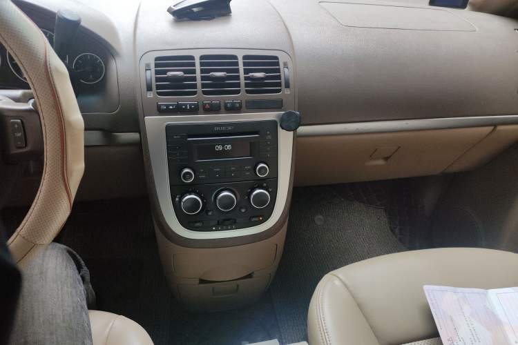 Used Buick GL8 2011 2.4L CT Comfort Edition
