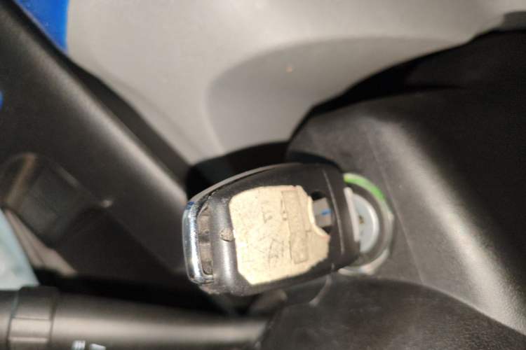 Used Farizon Xingxiang E6 2022 Van with High Roof Equipped with CATL 50.23 kWh Battery