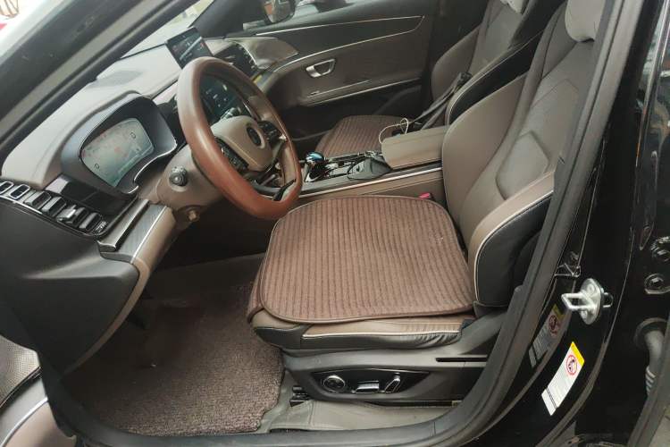 Used BYD Han 2022 EV Genesis Edition 610KM All-Wheel Drive Premium Model
