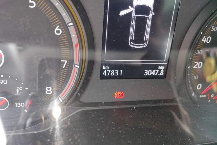 Used Volkswagen Tharu 2021 280TSI Two-Wheel Drive Comfort Edition Odometer Close Up