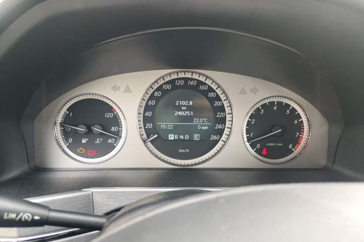 Used Mercedes-Benz GLK-Class 2011 GLK 300 4MATIC Dynamic Model Instrument Cluster