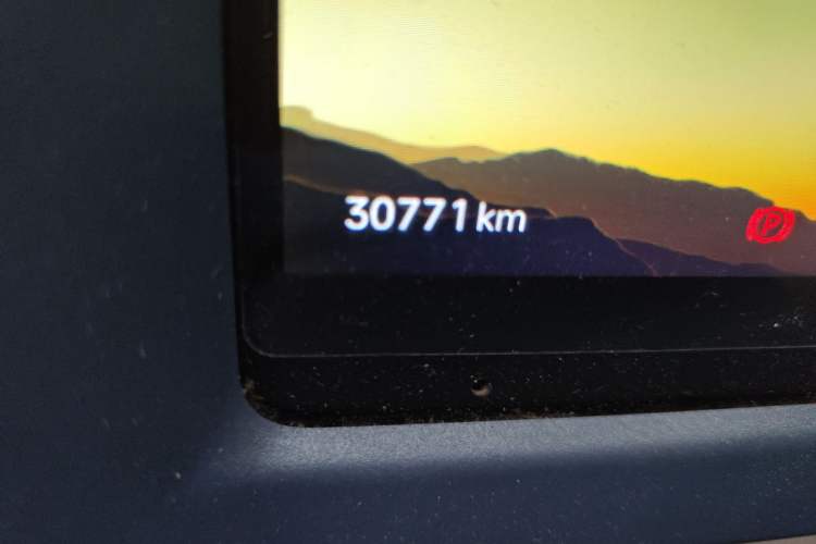 Used SRM New Energy E3L 2024 Standard 6-Seater Bus
