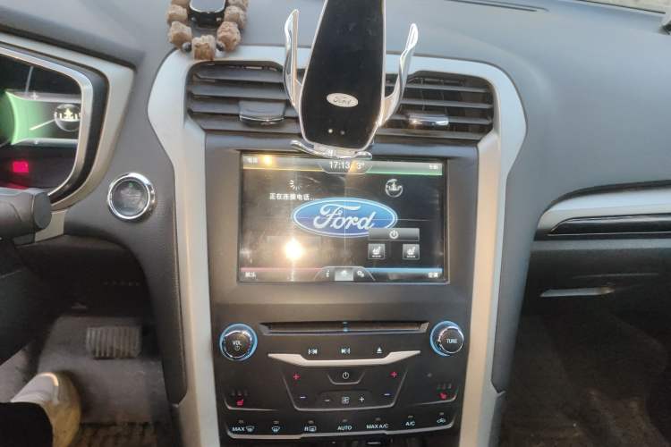 Used Ford Mondeo 2013 2.0L GTDi 200 Luxury Model
