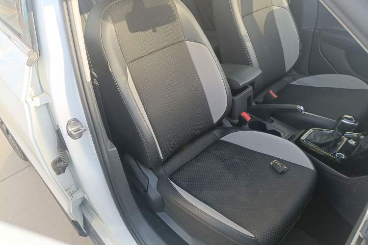 Used Volkswagen Tacqua 2021 200TSI DSG JoyConnect Edition