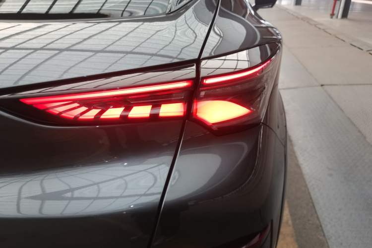 Used CHANGAN UNI-T 2023 Second-Generation 1.5T Prestige Model
