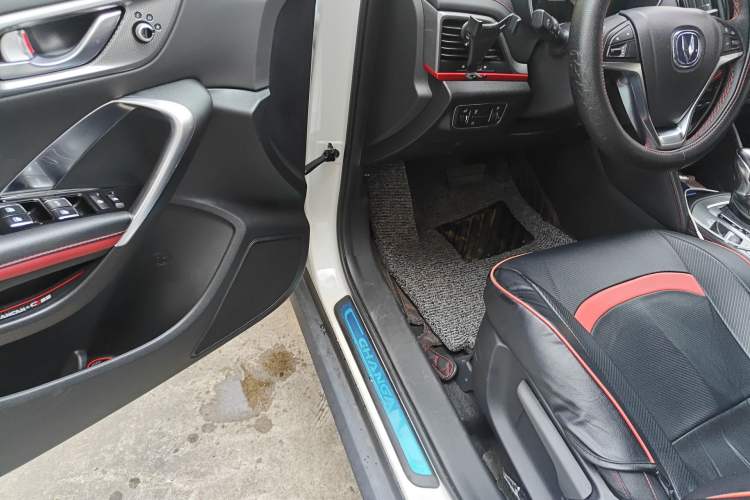 Used CHANGAN CS55 2018 1.5T Automatic Colorful Edition China V Standard