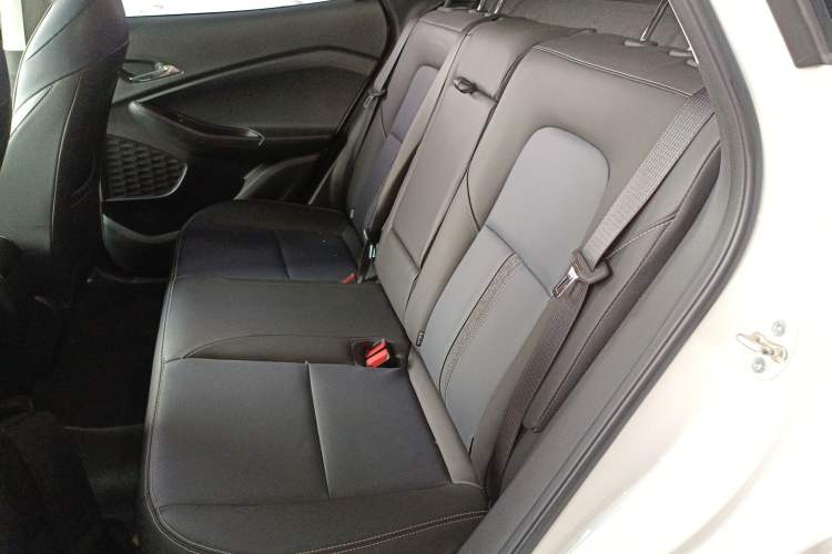 Used Chevrolet Trax 2021 325T Automatic Fun Edition China VI Standard Left Rear Seat