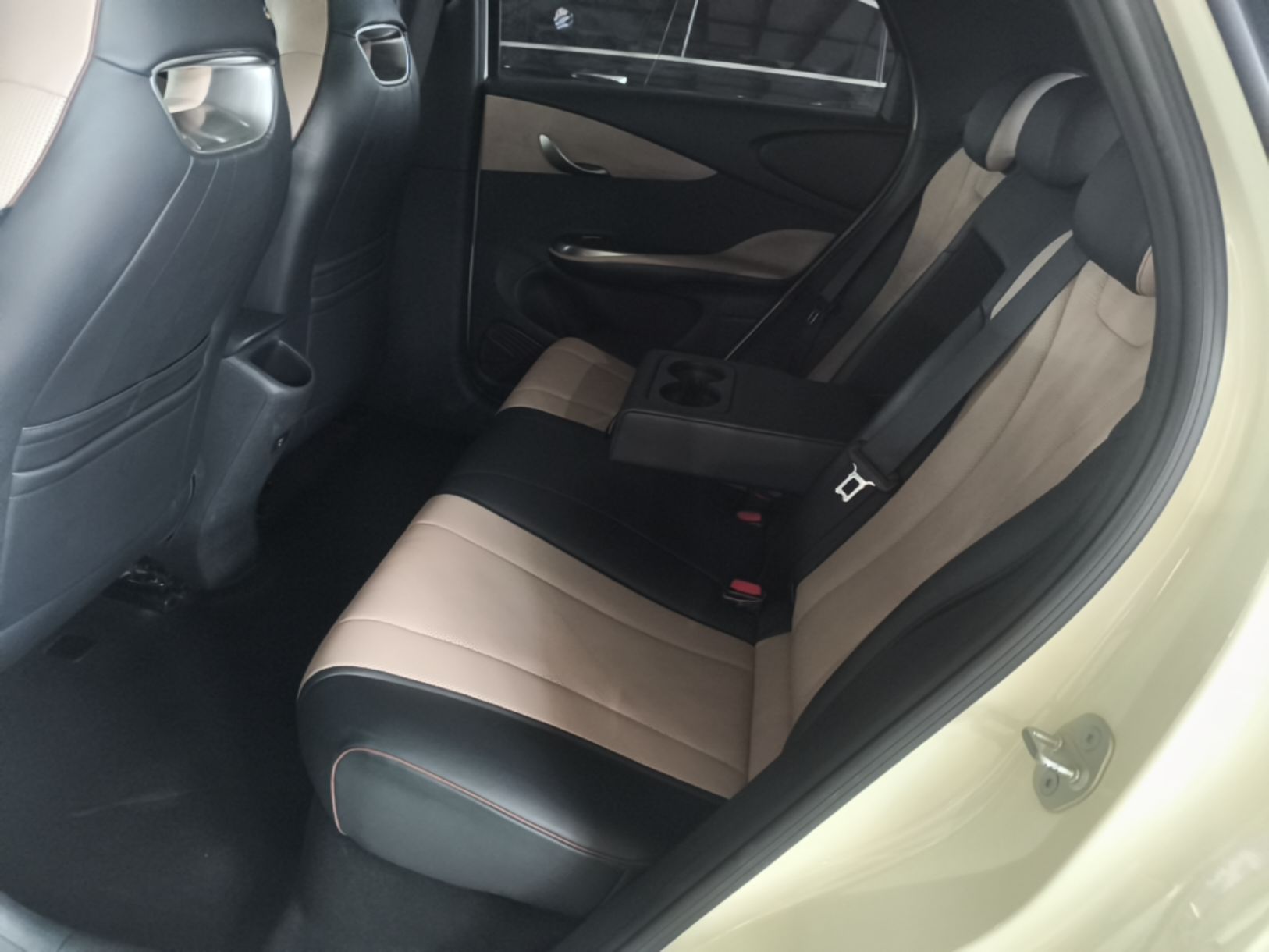BYD Dolphin 2023 420 km Fashion Edition — снимка 20