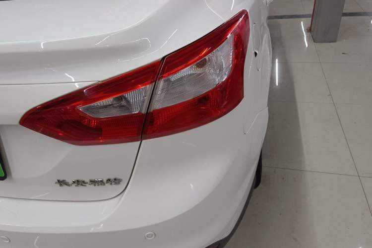 Used Ford Focus 2012 Sedan 1.6L Automatic Comfort Model