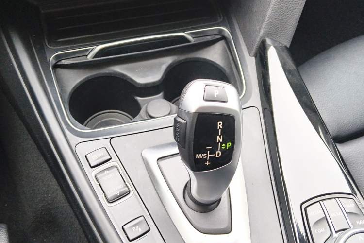 Used BMW 3 Series GT 2020 320i M Sport Package Gear Lever