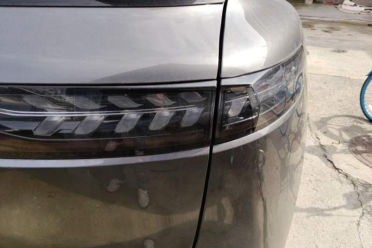 Used VOYAH FREE 2025 Model FREE+ Rear-Drive Qiankun Edition Exterior 3