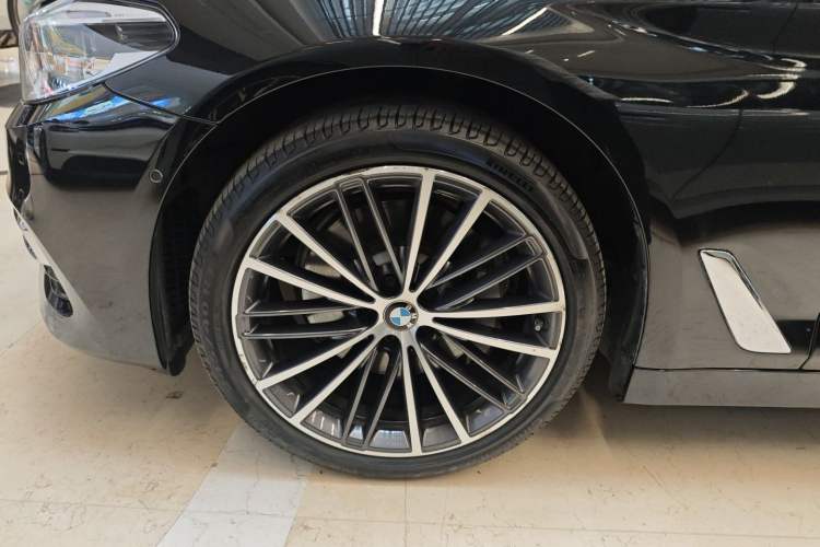 Used BMW 5 Series 2020 530Li Executive Luxury Package
