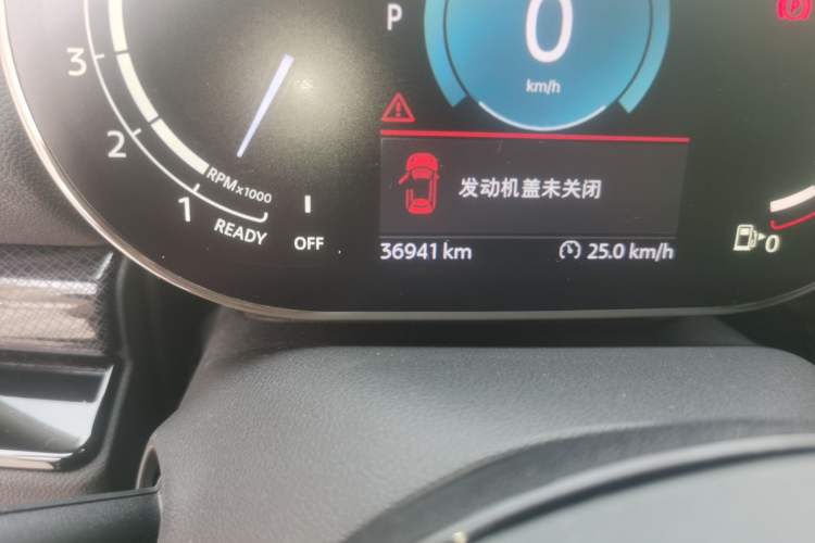 Used MINI Clubman 2021 2.0T COOPER S Odometer Close Up