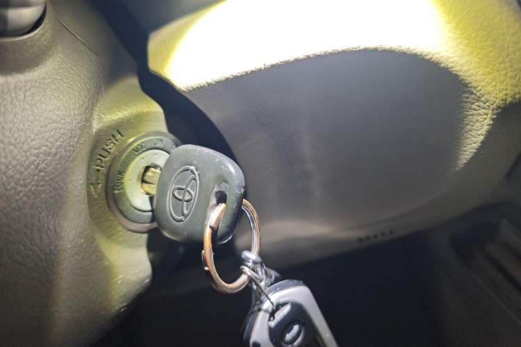 Used Toyota Camry 2011 240G Classic Anniversary Edition Vehicle Key