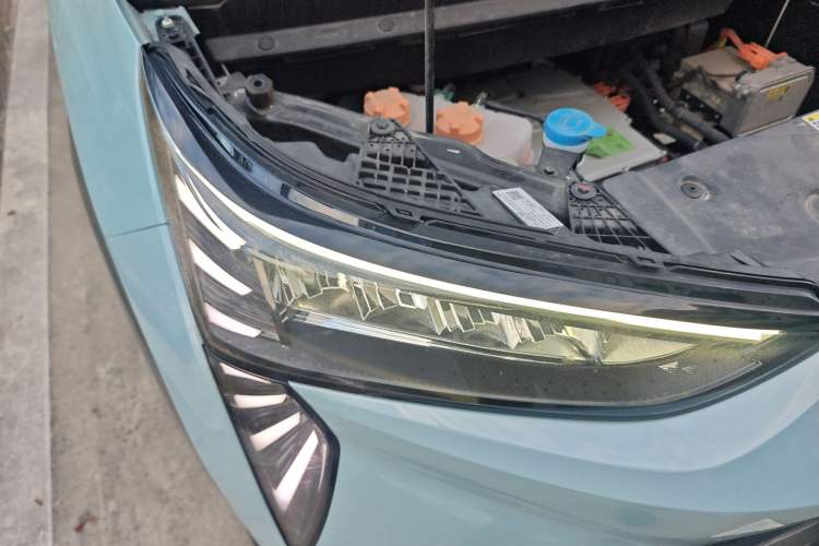 Used AION Y 2021 70 Tech Vitality Edition Right Front Headlight