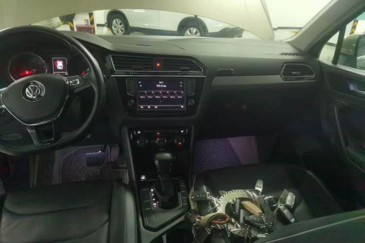 Used Volkswagen Tiguan L 2017 330TSI Automatic Two-Wheel Drive Luxury Edition
