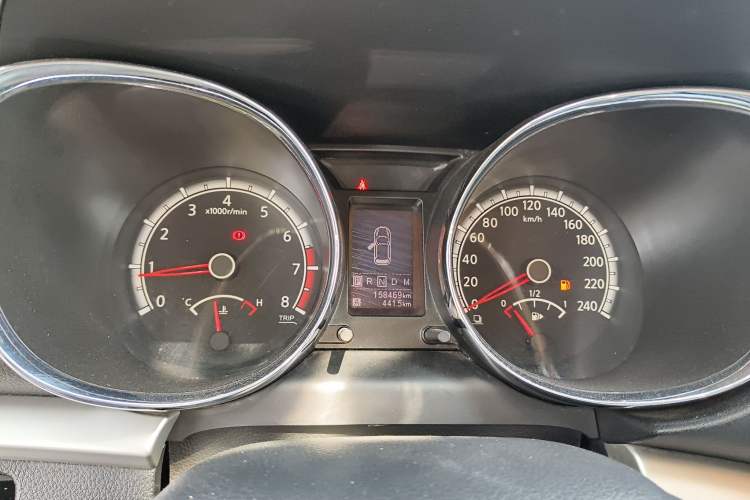 Used Venucia T70 2015 2.0L CVT Smart Edition Instrument Cluster