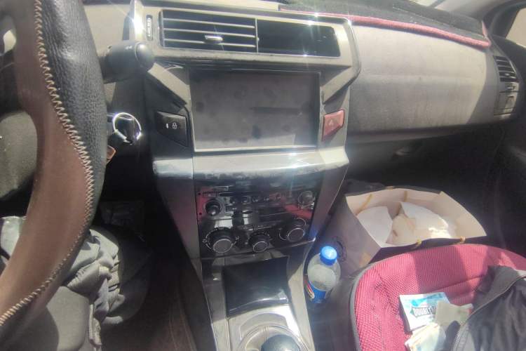 Used Citroen C-Quatre 2013 1.6L Manual Prestige CNG Model Audio And AC Panel