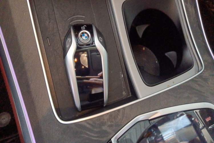 Used BMW X5 2022 xDrive 30Li Luxury M Sport Package Vehicle Key