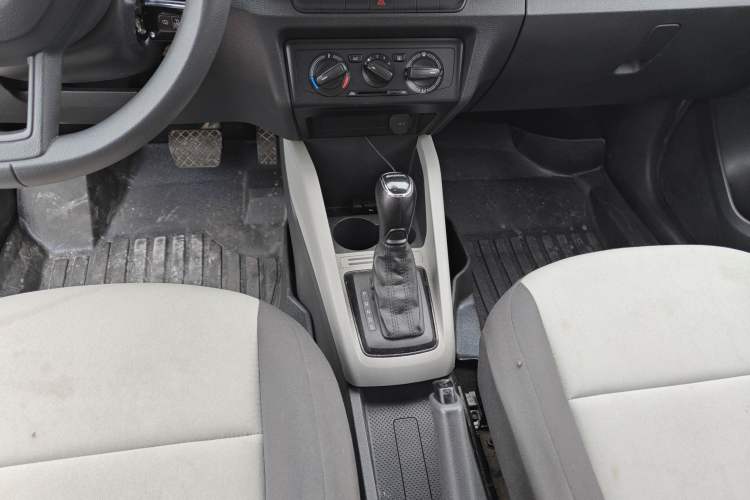 Used Skoda Fabia 2015 1.4L Automatic Front-Drive Model