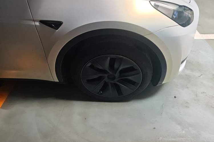 Used Tesla Model Y 2024 Rear-Wheel-Drive Version
