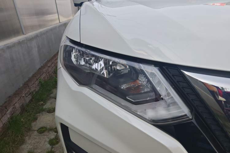 Used Nissan X-Trail 2019 2.0L CVT Comfort Edition 2WD Right Front Headlight