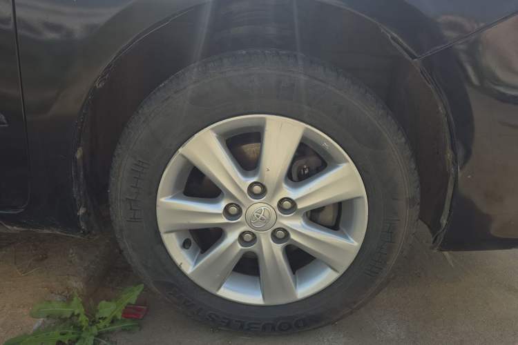 Used Toyota Corolla 2013 Special Edition 1.6L Manual Cool GL Model Right Front Wheel Hub