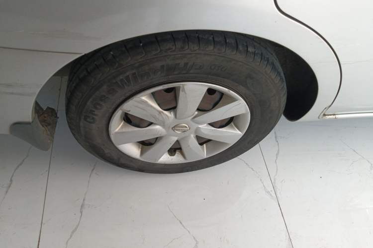 Used Nissan Sunny 2014 1.5XE Manual Elite Edition Right Rear Wheel Hub