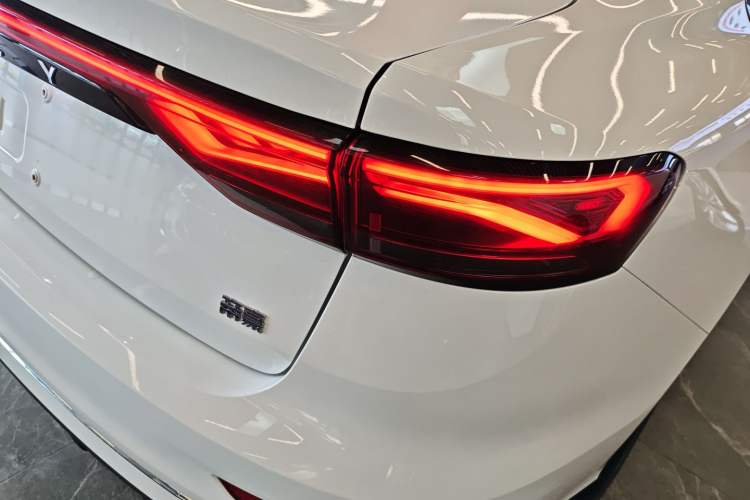 Used Geely Auto Emgrand 2022 4th Generation 1.5L CVT Luxury Model
