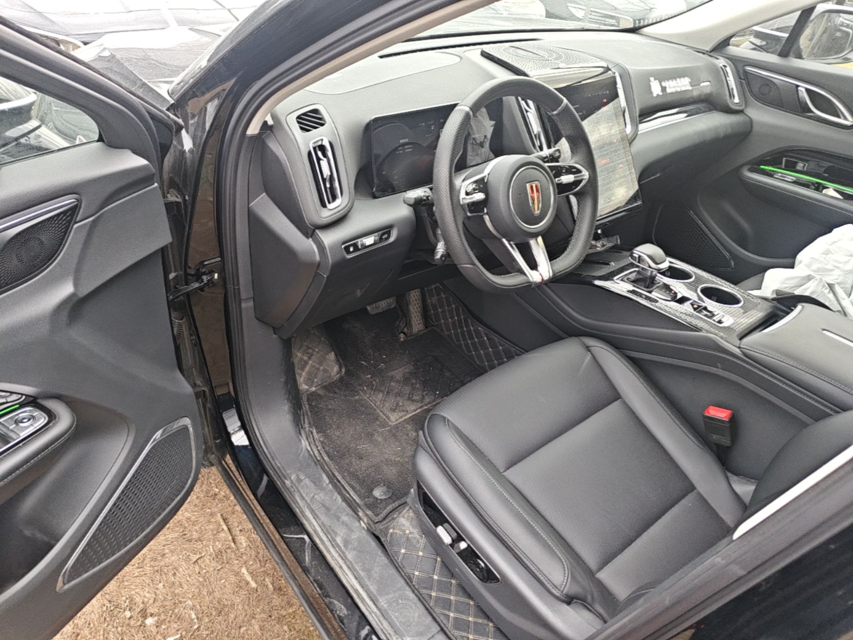 Hongqi HS3 PHEV 2025 Model 117km Jingwei Edition — снимка 18